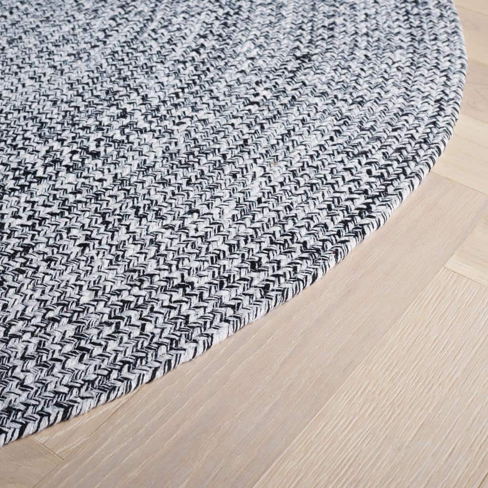 Handwoven Ivory and Black Cotton Oval Area Rug 3' x 5'