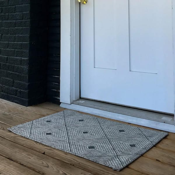 Silveria Patio Blue/Gray 1 ft. 10 in. x 3 ft. Geometric Trellis Polypropylene Indoor/Outdoor Area Rug