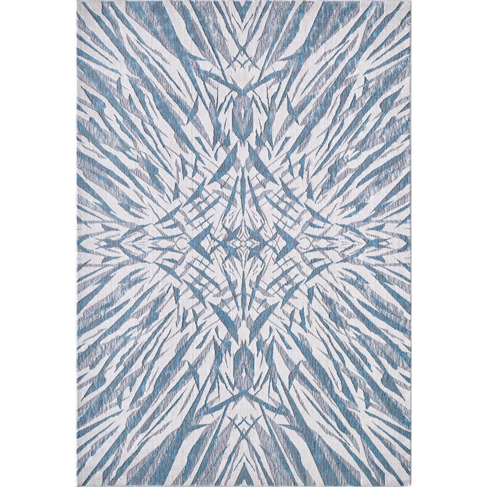 MILLERTON HOME Clara Sky Blue 10 ft. x 13 ft. Medallion Mid