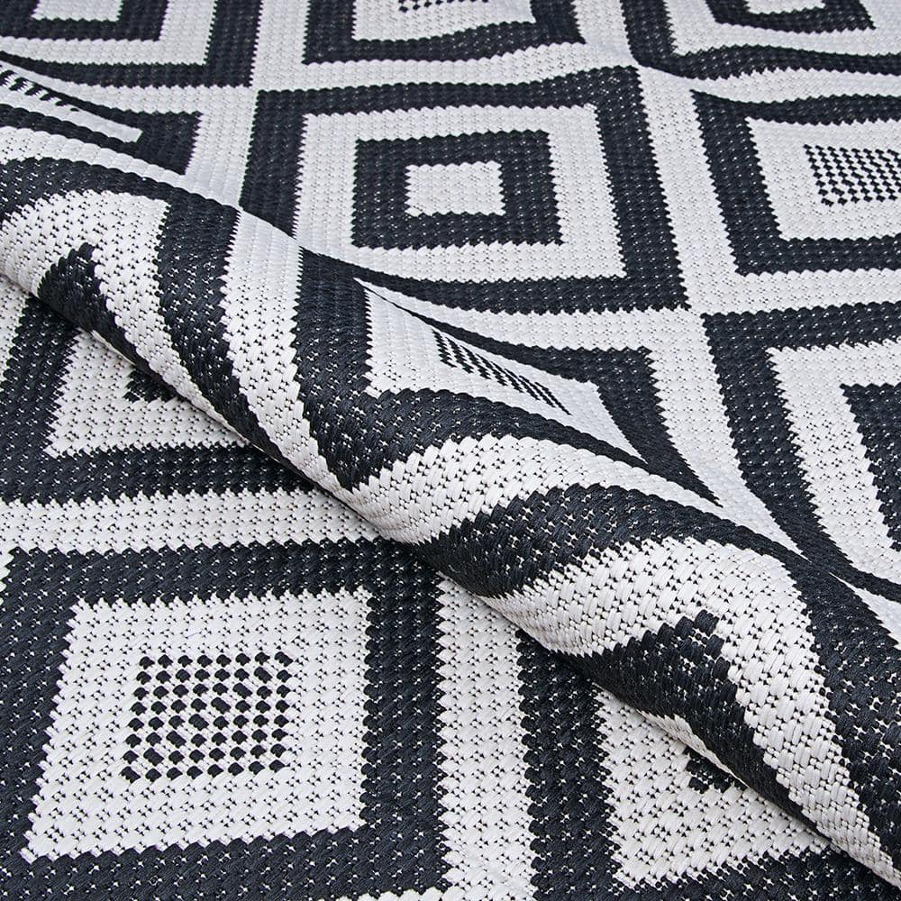 Afuera Flat-Woven Black Synthetic 3'11" x 5'7" Indoor/Outdoor Rug