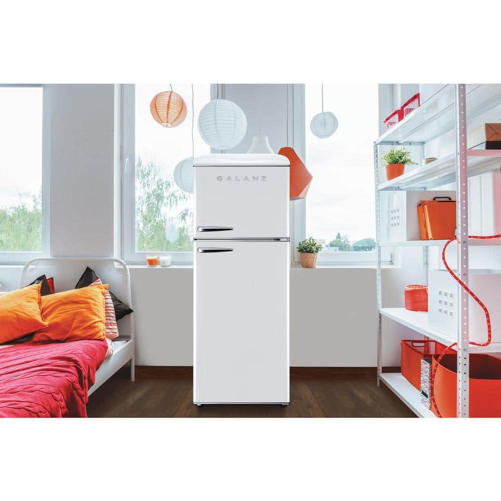 Compact White Retro Smart Refrigerator for RV with Energy Star