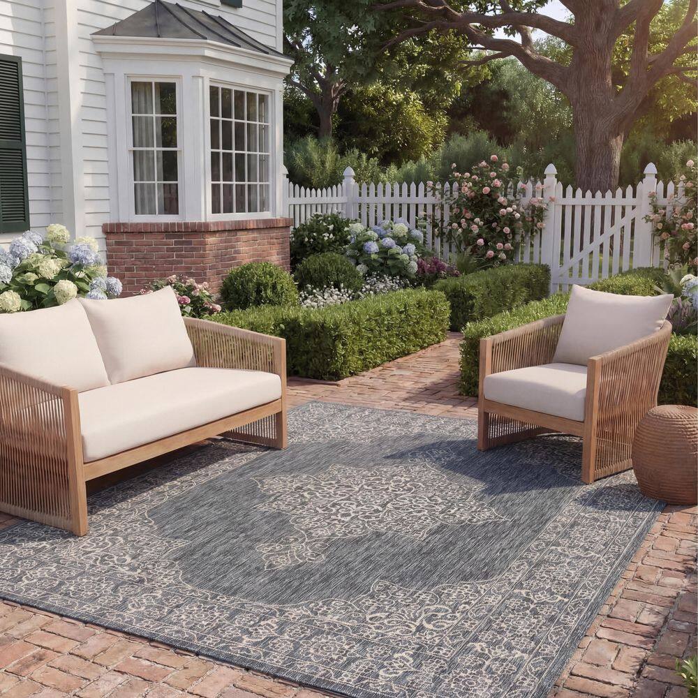 SAFAVIEH Courtyard Black/Ivory 8 ft. x 11 ft. Indoor/Outdoor Area