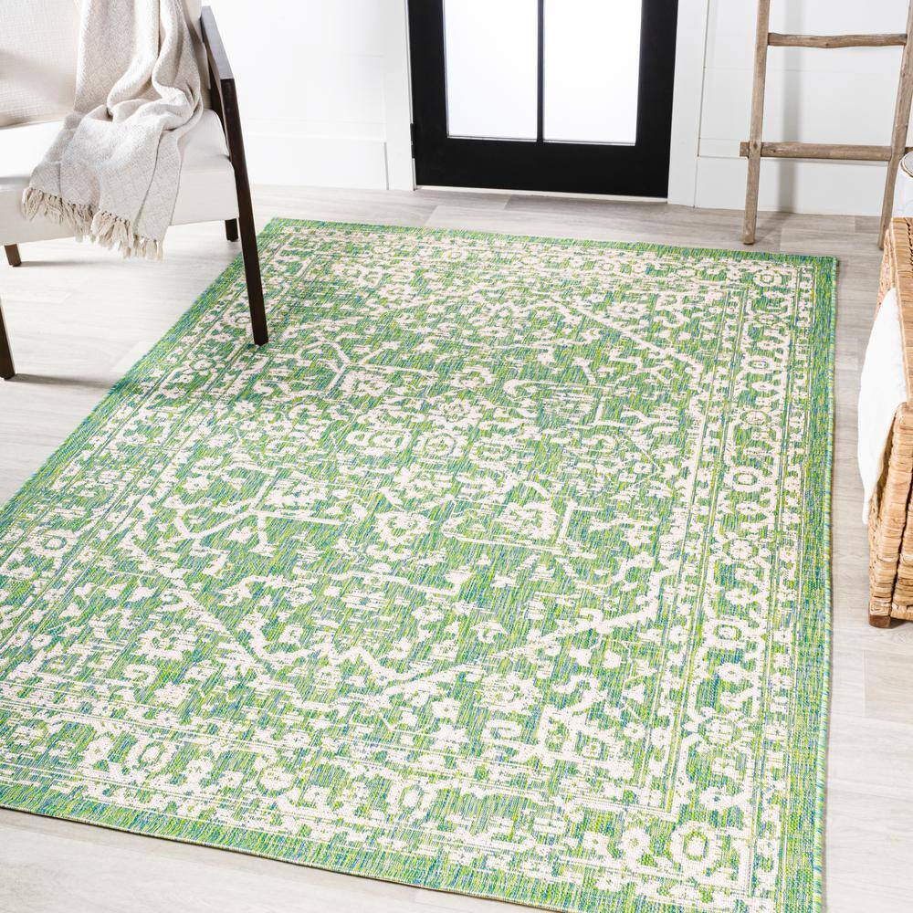 Bohemian Medallion Cream/Green Synthetic 4' x 6' Area Rug