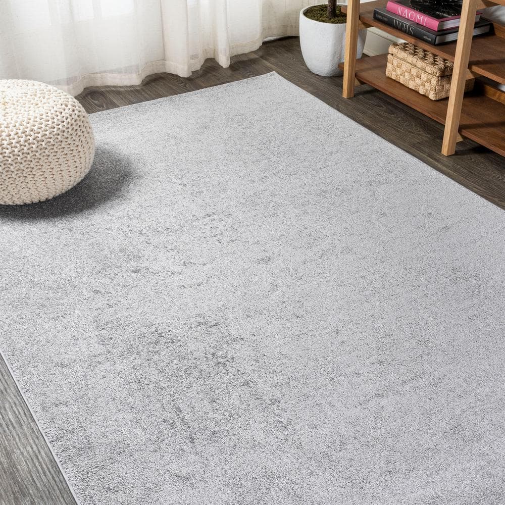Light Gray Low-Pile Synthetic Indoor Area Rug 3' x 5'