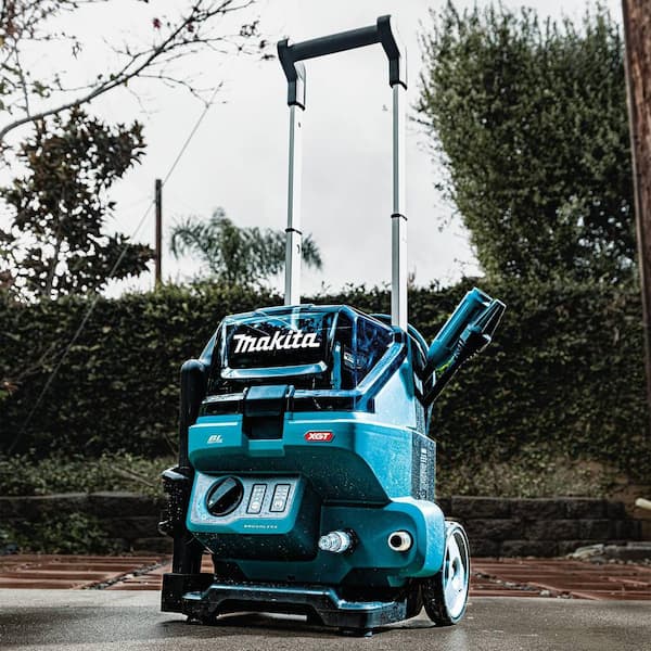 Makita 40V max XGT Brushless Cordless 1300 PSI 1.5 GPM Cold