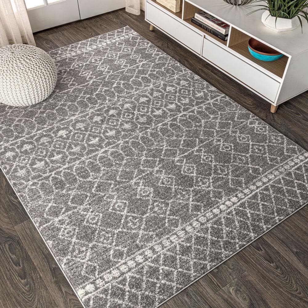 Gray and Cream Synthetic 8' x 10' Moroccan Style Area Rug