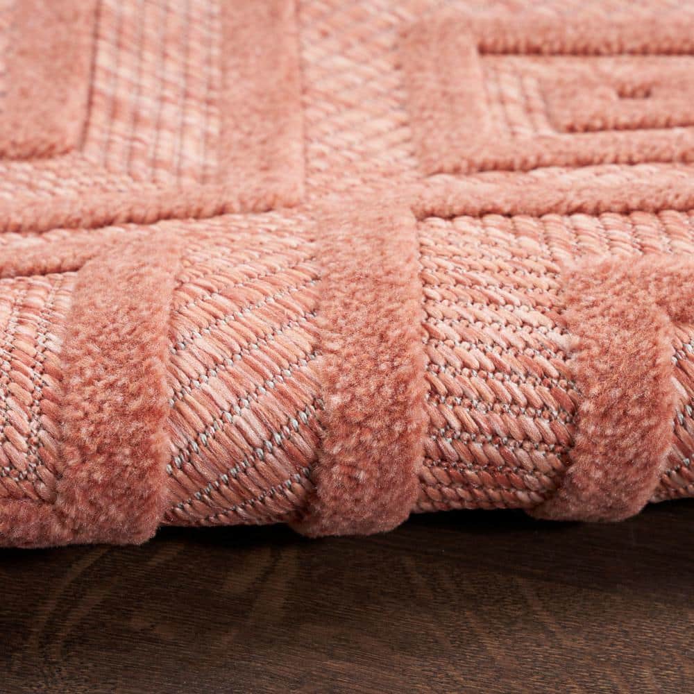 Coral Diamond 4' x 6' Easy-Care Indoor/Outdoor Synthetic Rug