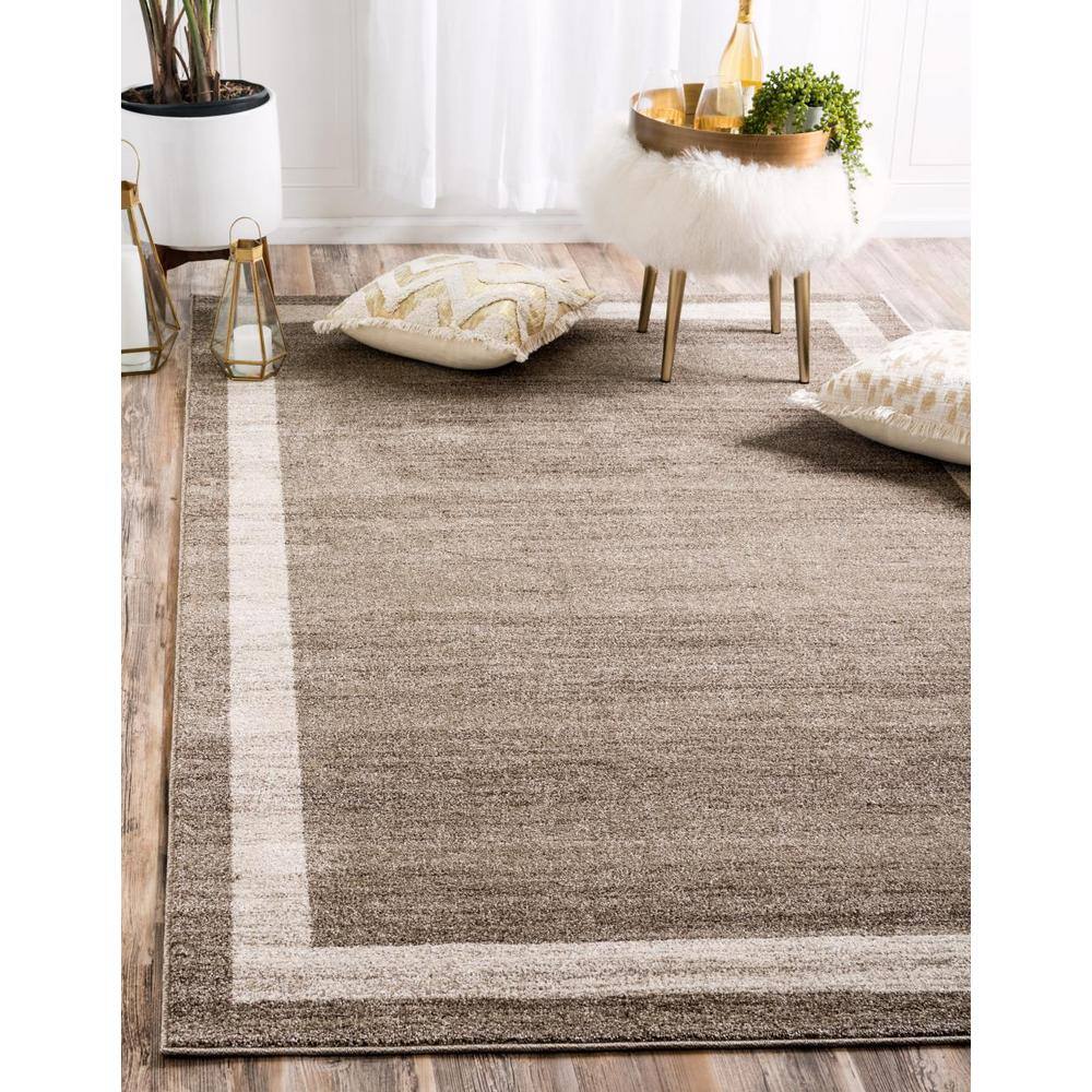 Handmade Tufted Easy-Care Reversible Rug in Light Brown/Beige