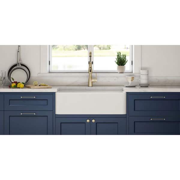 https://images.thdstatic.com/productImages/0cb6d955-a0b0-4aad-8988-51d04f91d3a0/svn/white-farmhouse-kitchen-sinks-hd-yan-3618-31_600.jpg