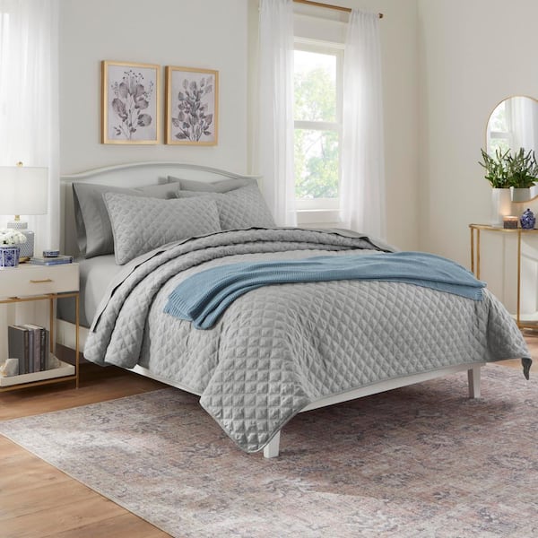 Zoe 3-Piece Stone Gray Microfiber King Quilt Set