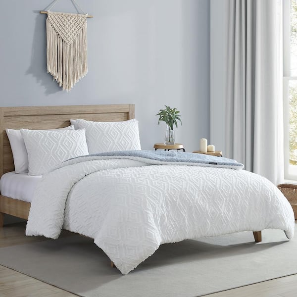 French Connection Hanwell Clipped Jacquard White 3-Piece Reversible Queen Microfiber Comforter Set