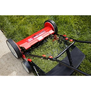 18 in. Manual Walk Behind Reel Lawn Mower with Grass Catcher