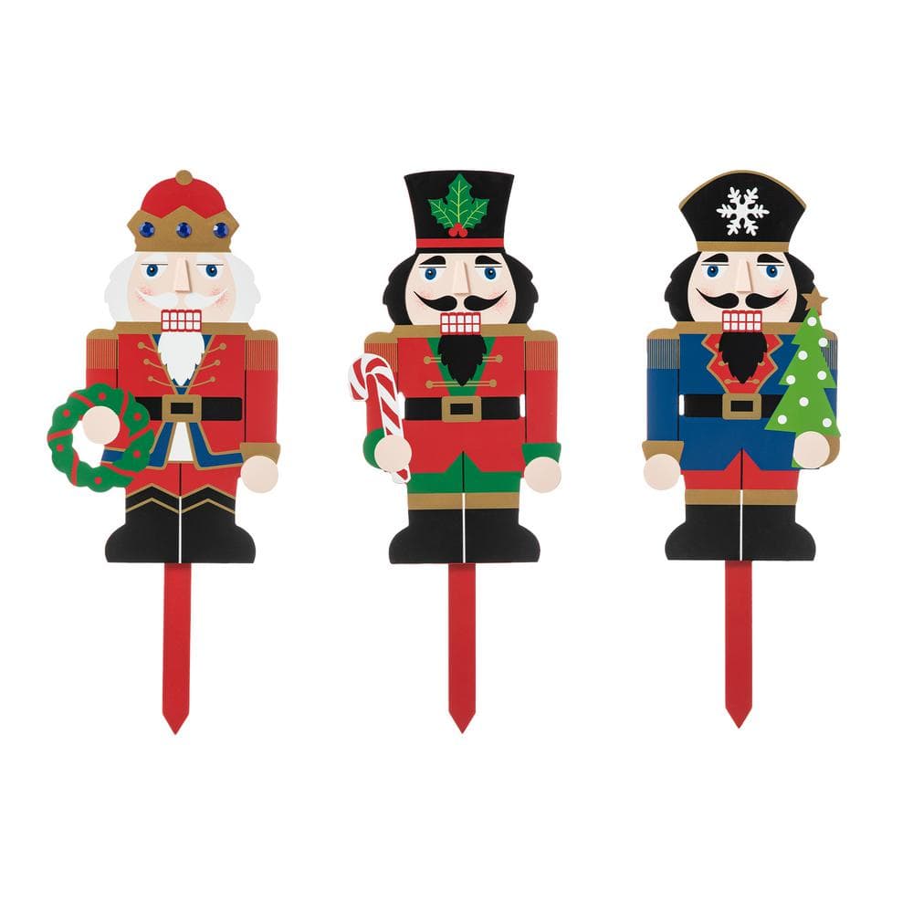 Glitzhome 20 in. H Wooden Nutcracker Christmas Yard Decor Yard Stake ...