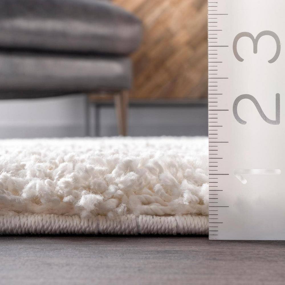 White Synthetic Square Shag Rug, 5' 3"