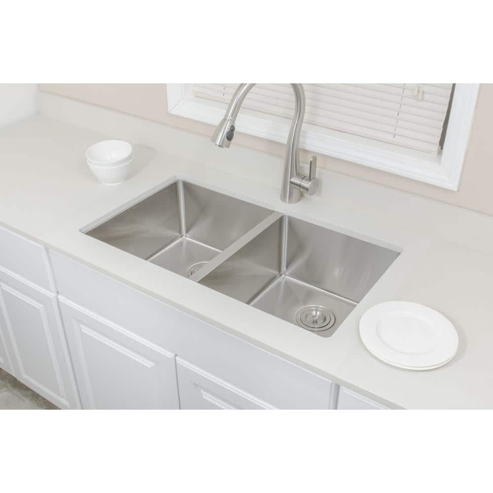 33'' Matte Stainless Steel Double Bowl Undermount Kitchen Sink