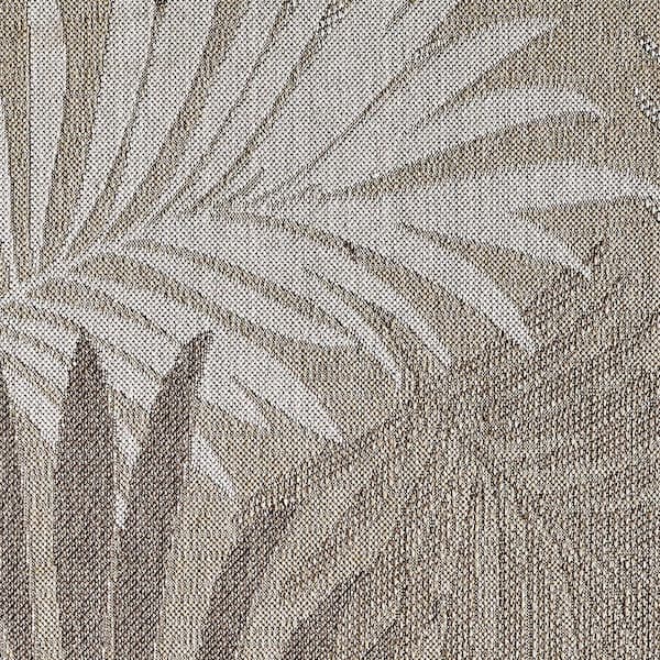 Isla Natural 8 ft. Round Tropical Floral Indoor/Outdoor Area Rug