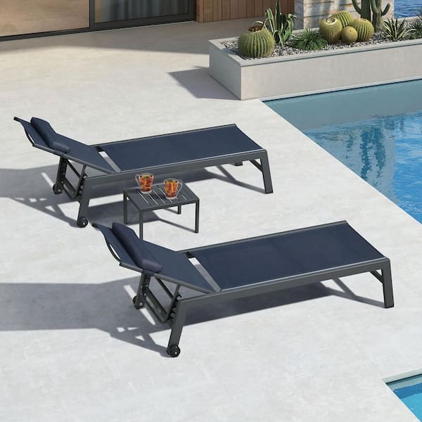 Black Frame Lounge of 3-Pieces Aluminum Outdoor Chaise Lounge with Cushion and Side Table, Navy Blue