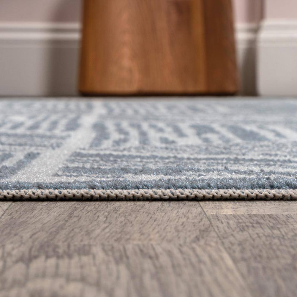 Blue and Cream Geometric Machine-Washable 4' x 6' Area Rug
