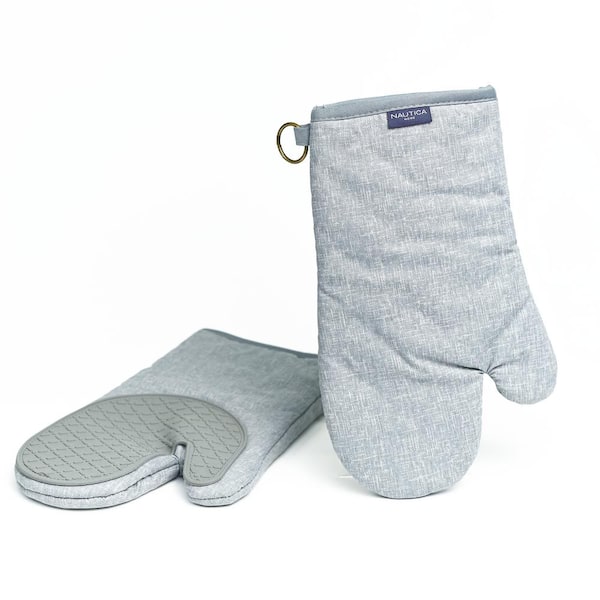 A Set Of Cuisinart Silicone Oven Mitts- Light Denim & Gray! 🔥