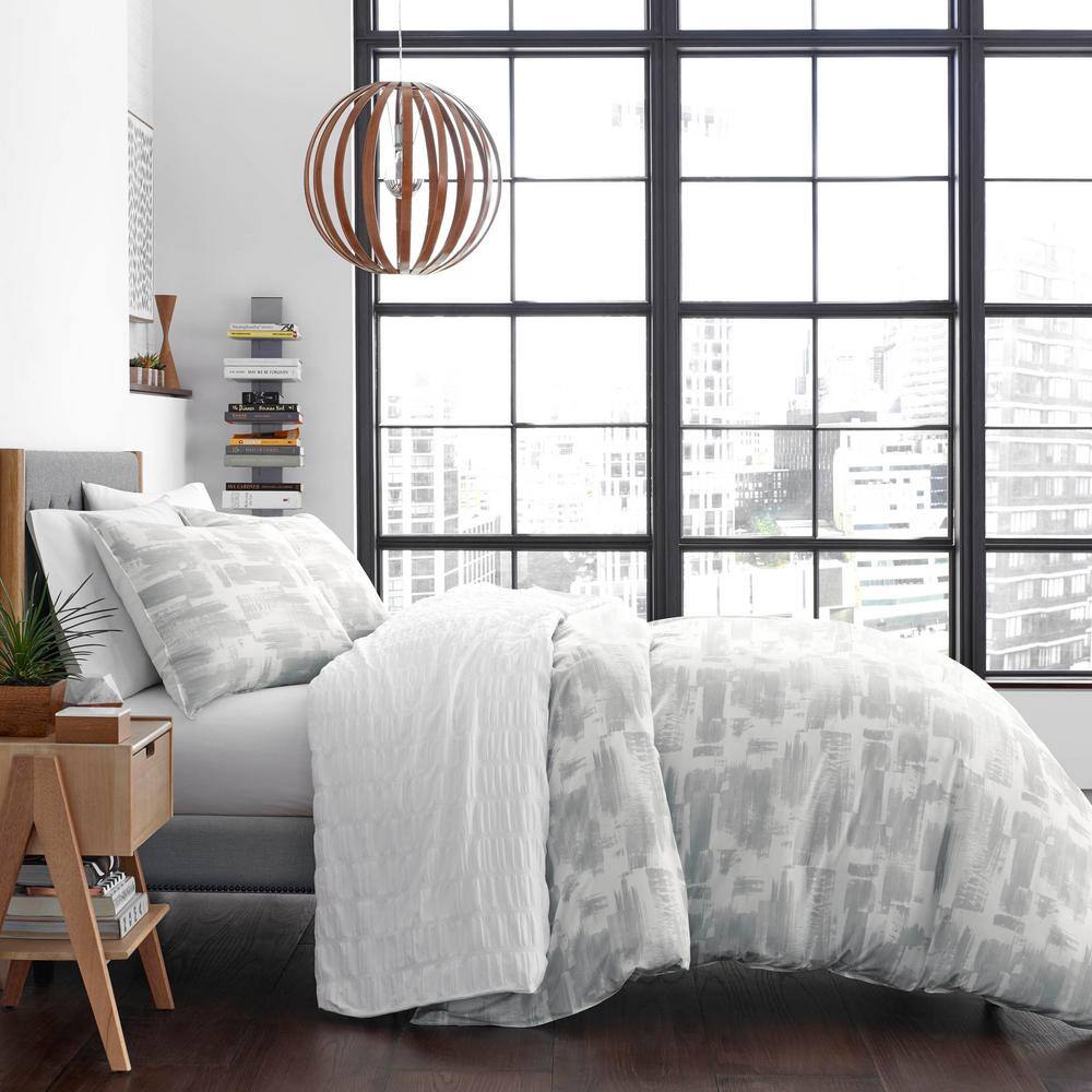 Aria Full/Queen Gray and White Geometric Microfiber Comforter Set