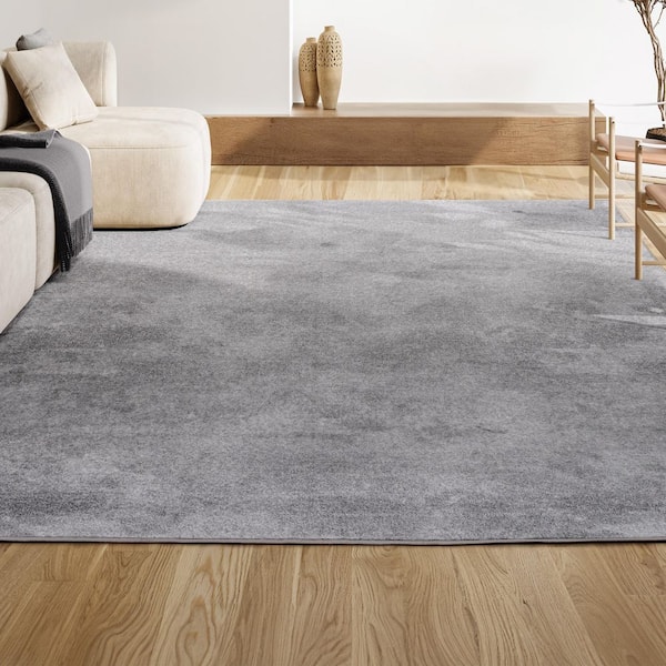 JONATHAN Y Haze Solid Low-Pile Area Rug