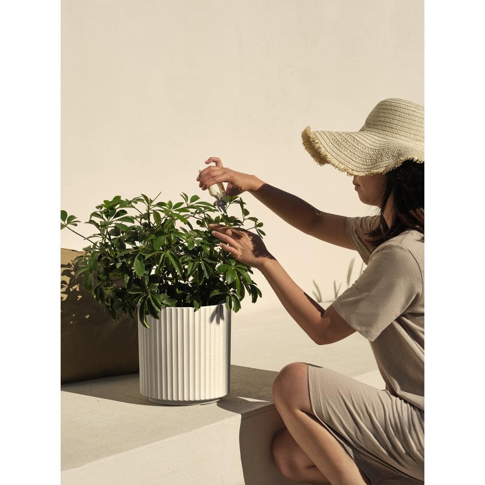 Sand Textured Plastic-Stone Composite Round Planter Set
