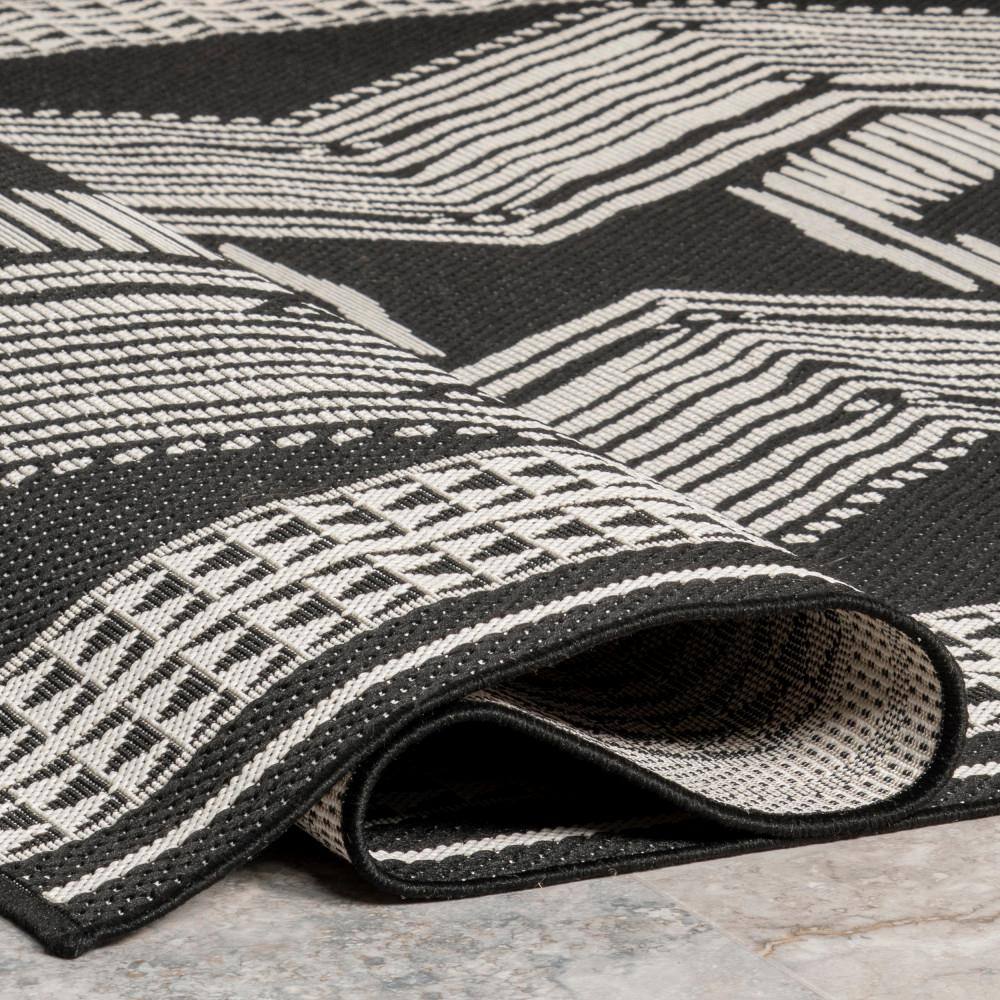 Ranya Black and White Synthetic Flat Woven 5' x 8' Area Rug