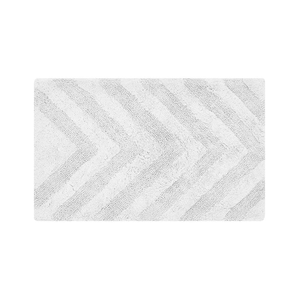 Hugo White Cotton Tufted Non-Slip Bath Rug 21" x 34"