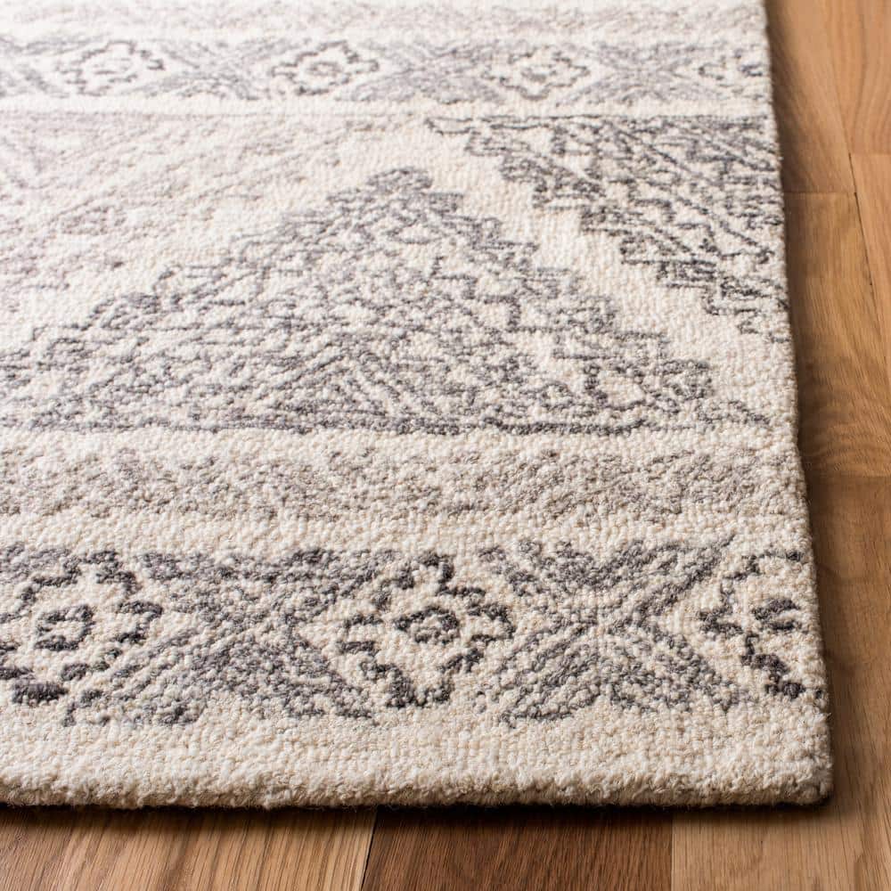 Handmade Off-White Wool Tufted Rectangular Area Rug 5x8