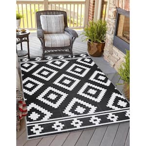 Milan Black and White 10 ft. x 14 ft. Folded Reversible Recycled Plastic Indoor/Outdoor Area Rug-Floor Mat