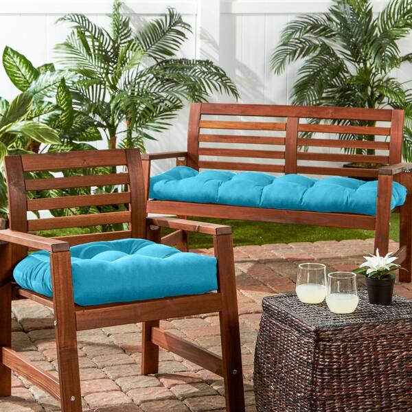 https://images.thdstatic.com/productImages/0d6b3b0f-cb24-443d-9d1e-a772529ab610/svn/greendale-home-fashions-outdoor-dining-chair-cushions-sc4800-aruba-1f_600.jpg