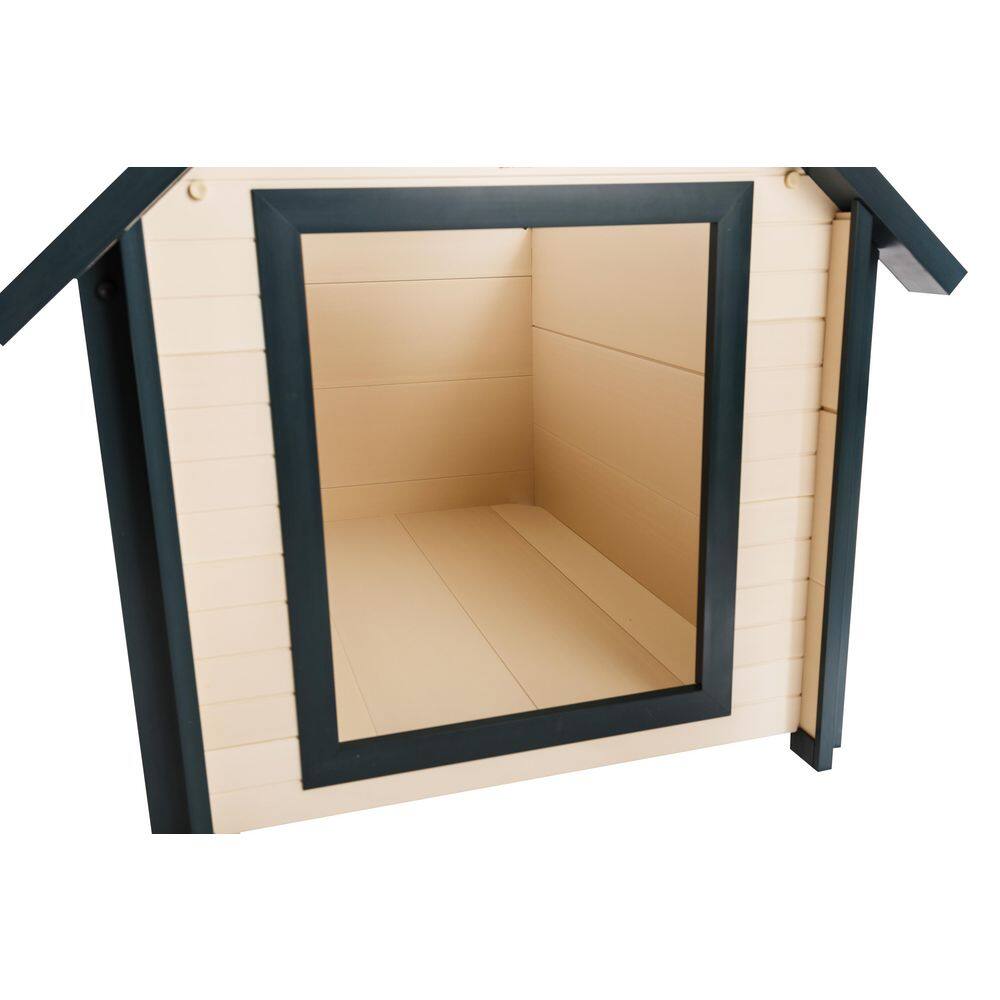 X-Large Maple and Green Insulated Plastic Dog House