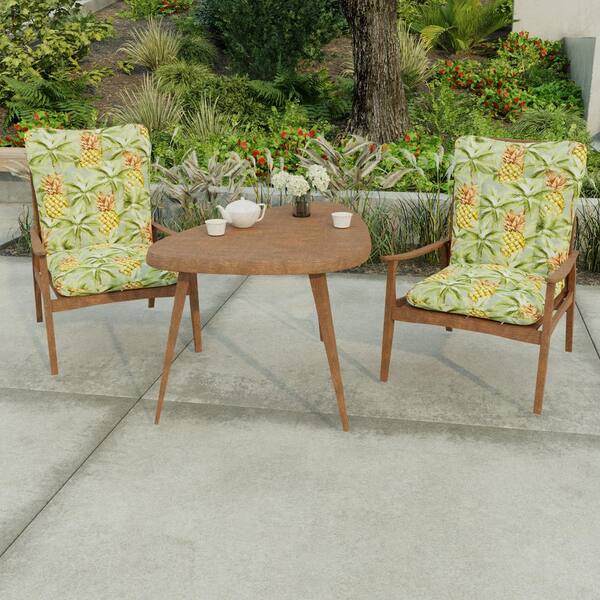 https://images.thdstatic.com/productImages/0d739896-2eaa-5cea-b194-66e5d0df3fe6/svn/jordan-manufacturing-outdoor-dining-chair-cushions-9040pk1-5579d-31_600.jpg