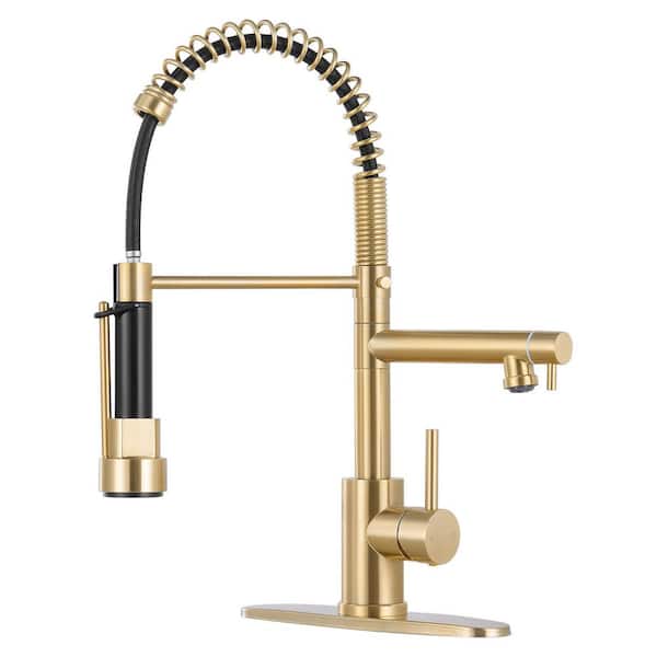 Single Handle Pull Down Sprayer Kitchen Faucet 360 Degree Spout Swivel with Pull Out Spray in Brushed Gold