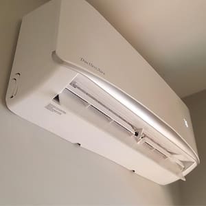 21 SEER 12,000 BTU 1 Ton Wi-Fi Ductless Mini Split Air Conditioner and Heat Pump Variable Speed Inverter - 220V/60Hz