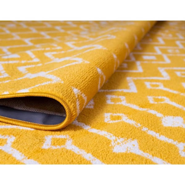 Unique Loom Moroccan Trellis Yellow 2 ft. x 6 ft. 7 in. Runner Rug