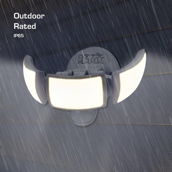 Defiant MaxDetect 240° White Motion Sensing Wired Outdoor 3-Head