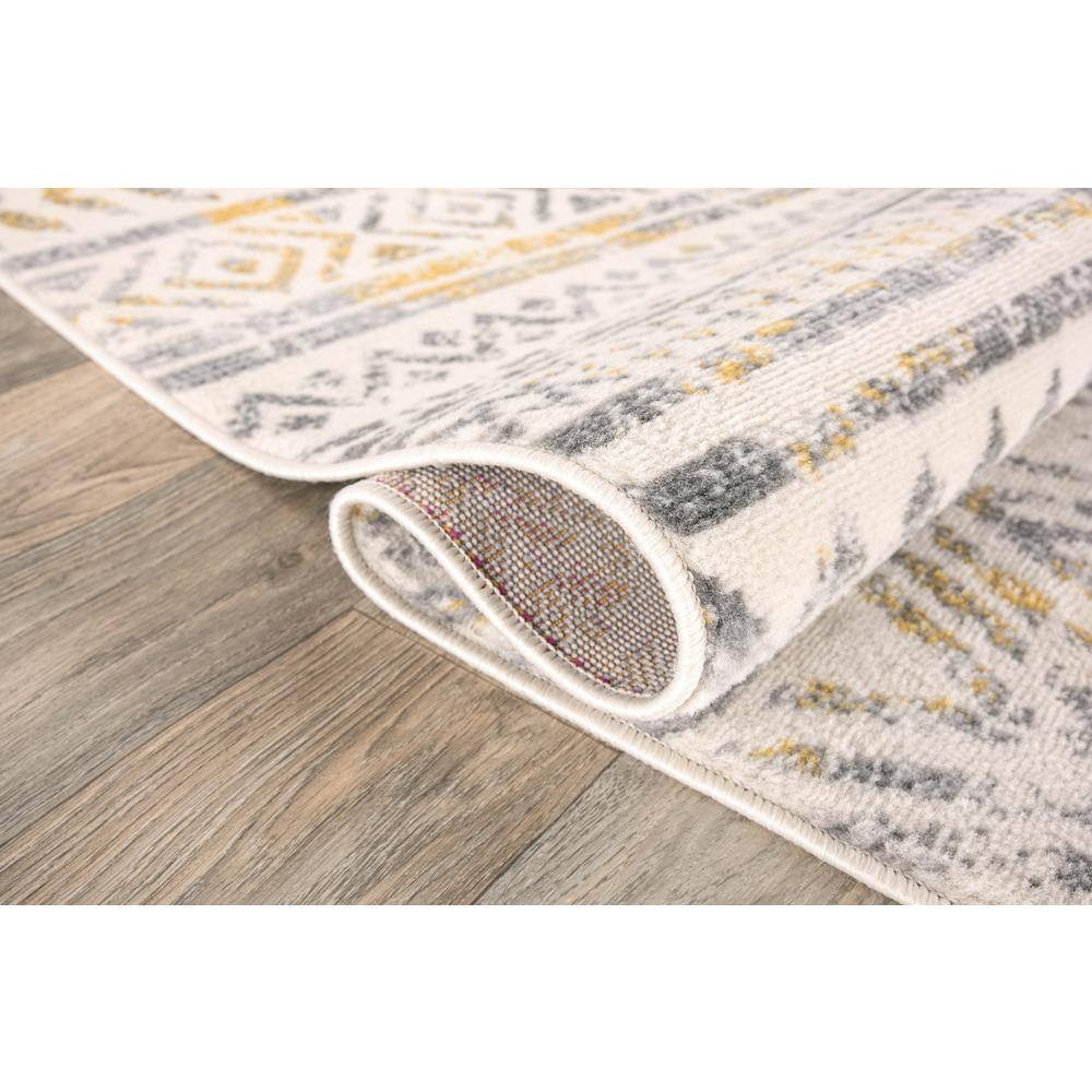 Yellow and Gray Geometric Synthetic Area Rug 2' x 3'