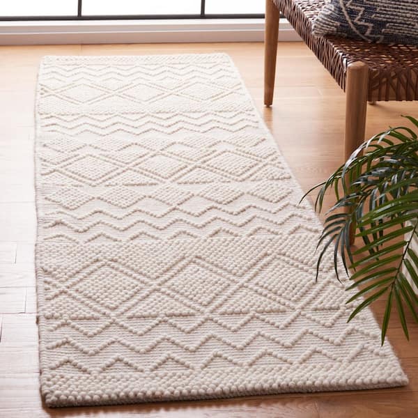 Natura 2 ft. x 7 ft. Ivory Chevron Striped Diamond Runner Rug