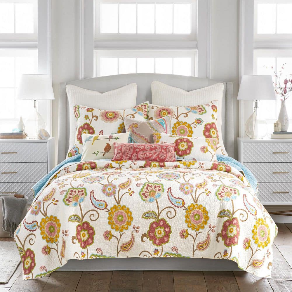 Ivory Floral Cotton Twin Quilt Set with Reversible Design
