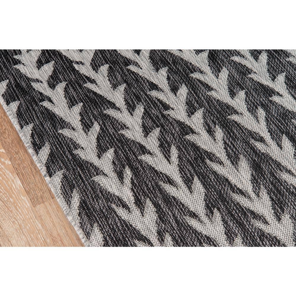 Charcoal Abstract Braided 5'3" x 7'6" Synthetic Area Rug