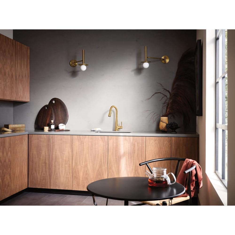 Modern Stainless Steel 15'' Pull-Out Spray Kitchen Faucet
