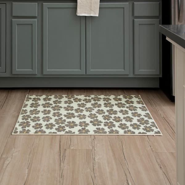 Why You Need an Easy and Inexpensive Vinyl Kitchen Rug