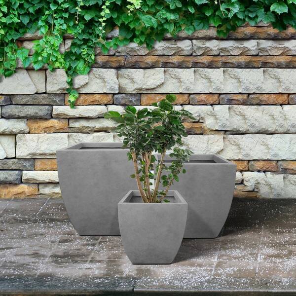 Kante Square Natural Finish Lightweight Concrete and Weather Resistant Fiberglass Planters (Set of 3)