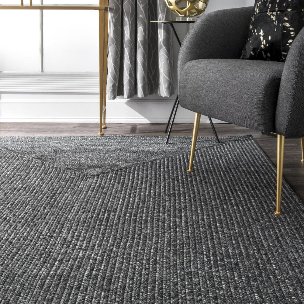Charcoal Oval 3' x 5' Braided Synthetic Indoor/Outdoor Rug