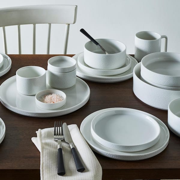 Colortex Stone White 10 in., 67 fl. oz. Porcelain Serving Bowl