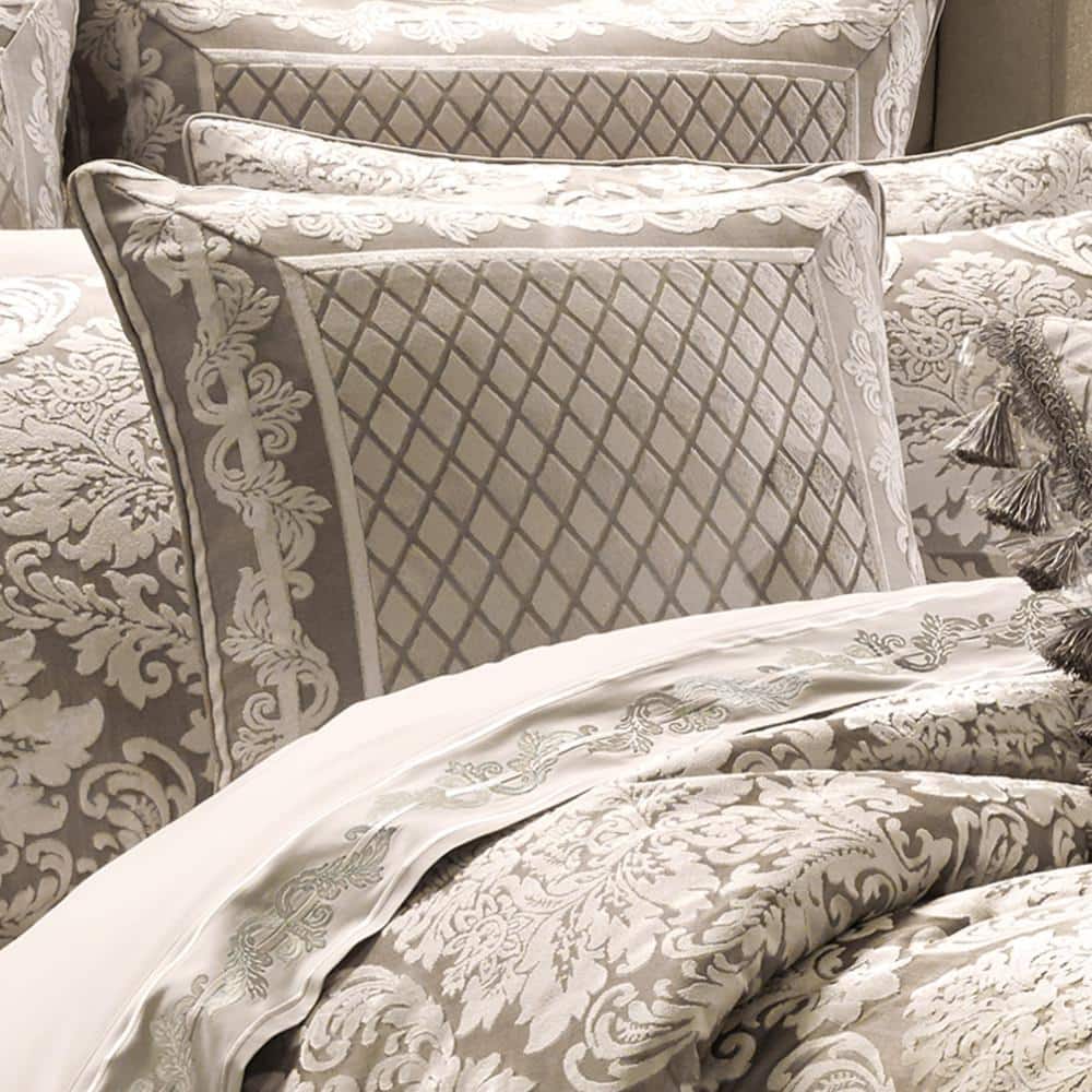 Sand Diamond Pattern Square Throw Pillow with Scroll Border