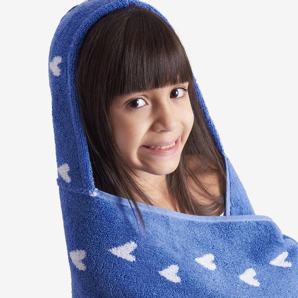 https://images.thdstatic.com/productImages/0e0fe77b-5bf8-497d-b5c1-91d3956164f9/svn/blue-company-kids-by-the-company-store-bath-towels-59085-os-blue-4f_600.jpg