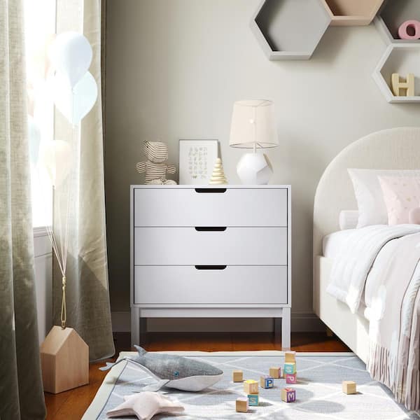 Carnegy Avenue Dallas White 3-Drawers 30 in. Dresser Smooth Bearing Slides for Kids Bedroom with Mirror