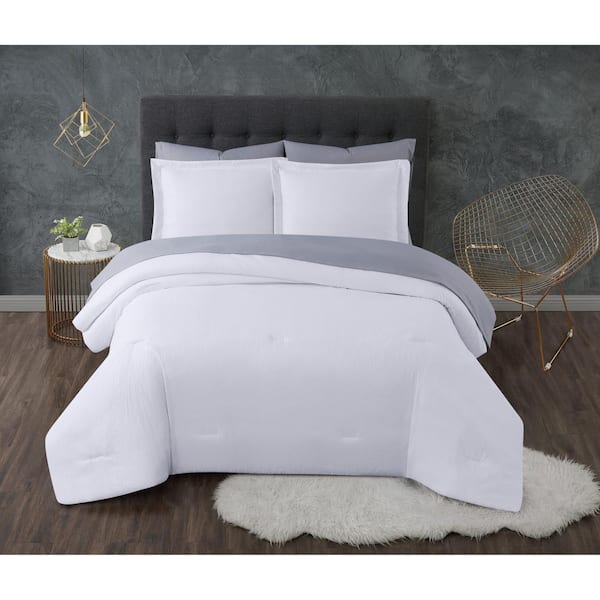 dark sheets white comforter